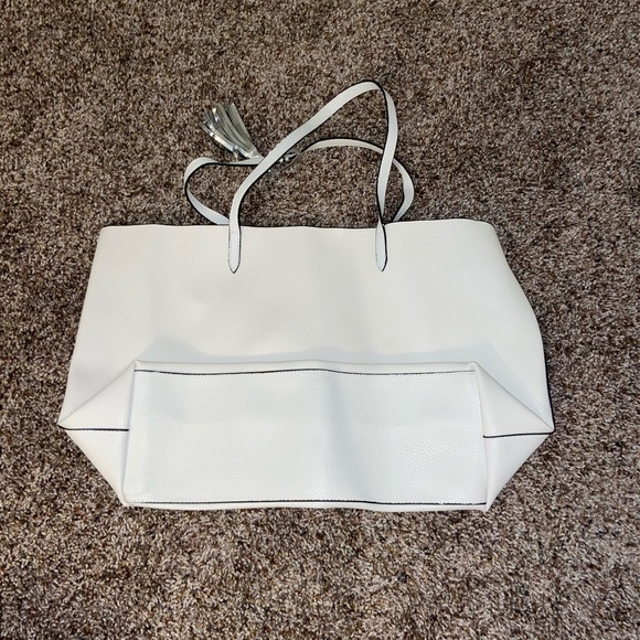 LAST CHANCE: white victorias secret tote bag - Picture 2 of 2